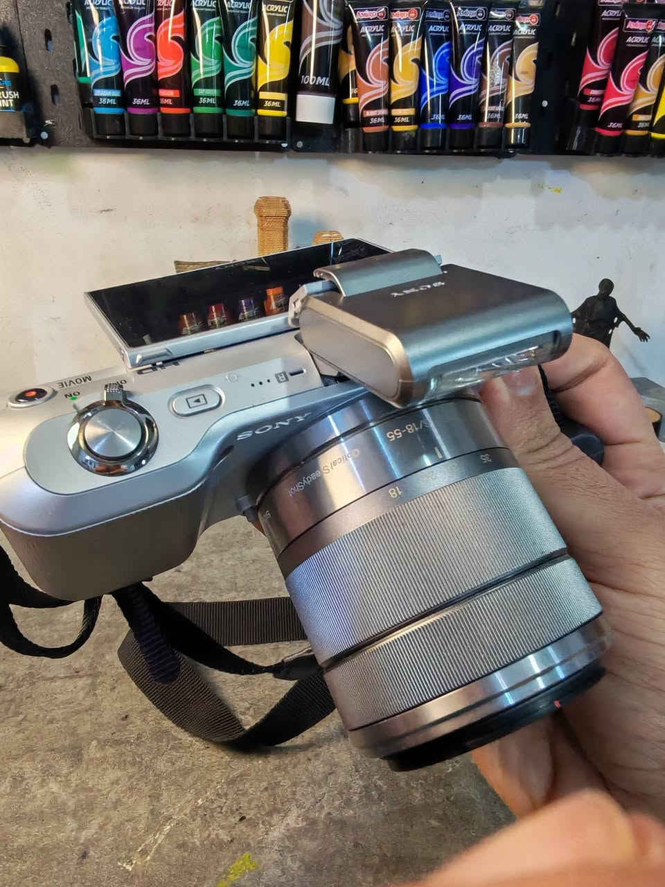sony   nex3
18.55 lens
 مع شاحن وبطاريه


**إذا كنت صاحب هذا الإعلان وتريد حذفه لأي سبب، رجاءا أرسل رسالة إلى الدعم الفني**