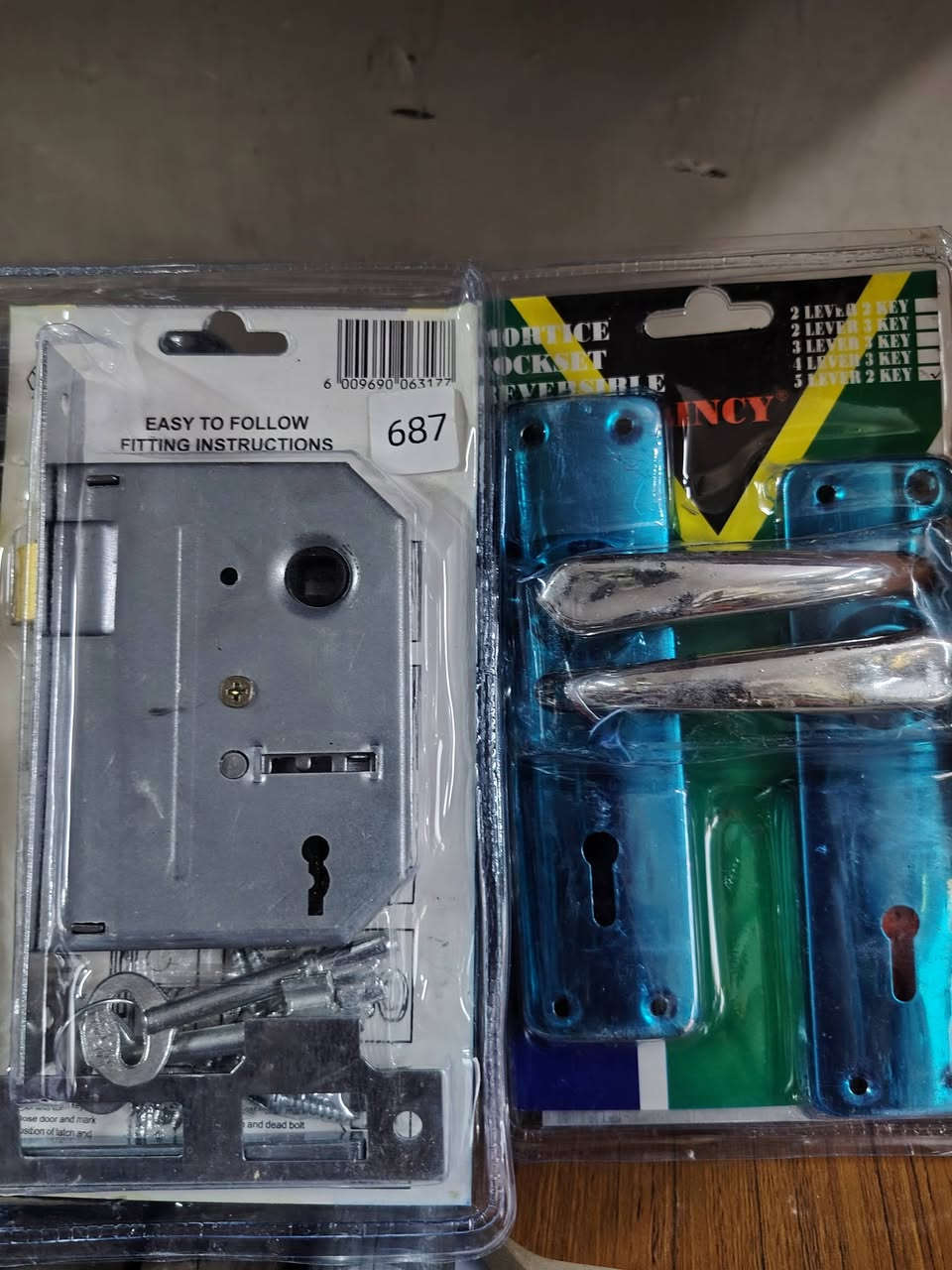 السلام عليكم
كل ما هو جديد ورخيص
موجود في محلات حجي بشير العيسى للكهربائيات والمواد الاحتياطه
تقاطع الخضرانيه


**إذا كنت صاحب هذا الإعلان وتريد حذفه لأي سبب، رجاءا أرسل رسالة إلى الدعم الفني**