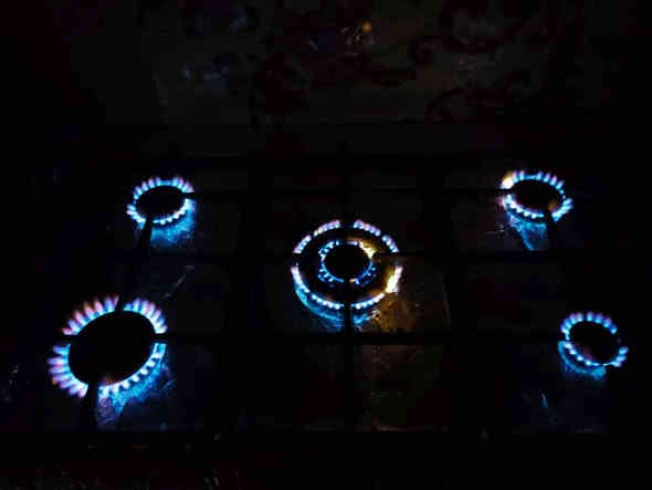 سلام عليكم 
يتوفر طباخات ايطاليا 🇮🇹 باله نضيف جداً 
ماركه ايطاليه  خمس عيون فرن+ شوايه
كله نضيف وعلى فحص تاخذه 
         مكاني نجف _ الحيره
سيف الكعبي 
*********** النجف
