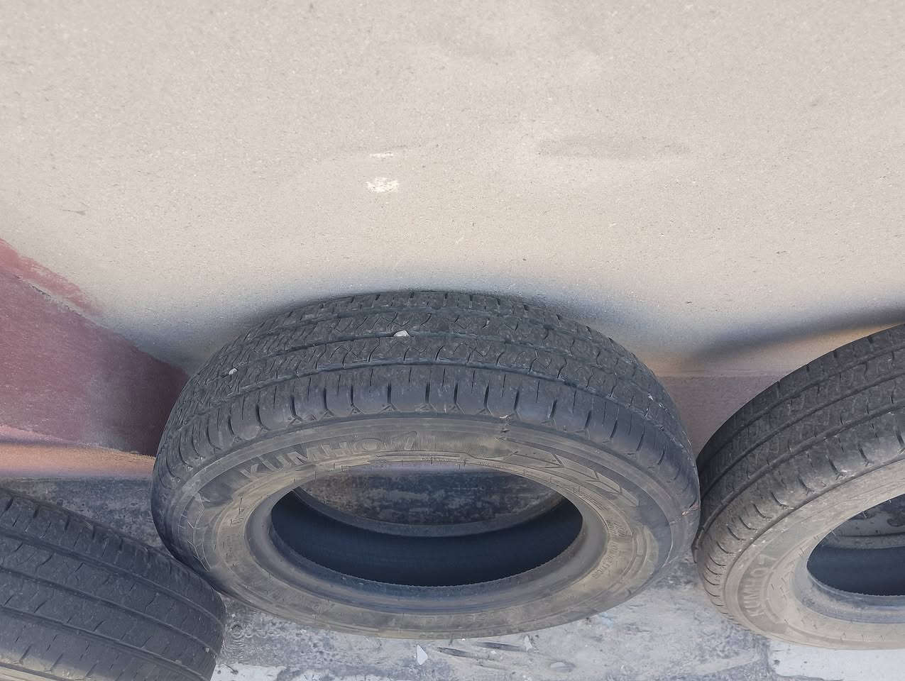 السلام عليكم اطارات نوع كومهو قياس ١٣ ... السعر ١٠٠ 
بغداد حي القاهرة قرب جامع النداء 
***********
