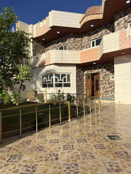 دار للايجار  منظمة او شركة ع طريق القادسيه مباشر
مساحة 600متر 
يحتوي ع سويت + 6غرف نوم+ هول + ستقبال  + مطبخ  + كراج سياره + حديقه 
؛ الاستفسار  اتصال ع 
***********
