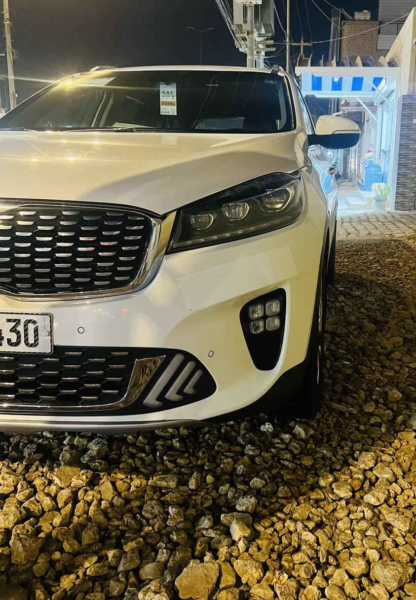 السلام عليكم 
كيا سورنتو وارد خليجي
رقم بابل  باسمي دولي
موديل 19 شكل ال 20 
ماشيه ٩٢ حقيقي شرط 
كفاله عامه ضربه تبديل شرط حتى الدعاميات 
حساس خلفي امامي
 سبعه راكب 
محرك سته سلندر كفاله 
كير 8نمر كفاله
تحكمات جهتين 
جي بي اس انفيكيشن 
شاحن وايرلس 
ترحيب عند الاقتراب 
ميري شفط كهرباء 
جنطه شفط
كشنات جلد اصلي كهرباء 
بصمتين بصمه تشغيل بصمه ابواب 
تخم تاير ويل كب19
بردات اصلي ثلاث عدسات 
دبل شباك نيكل 
العنوان ديوانيه مركز 
السعر 258 مجال كلش بسيط 
بيع ومراوس حسب القناعه 
***********
