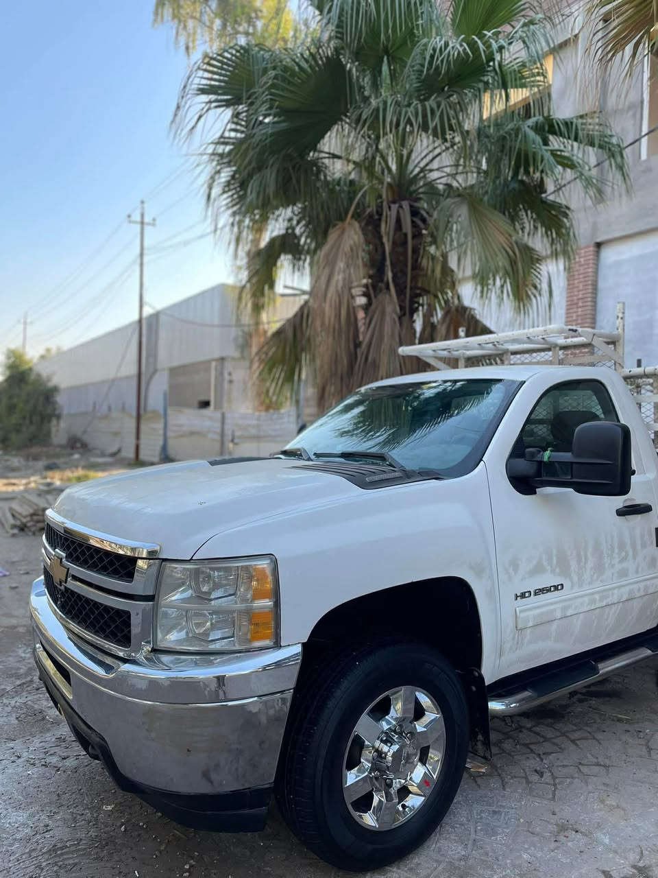 سلام عليكم للبيع شوفر 2012
تك قمارة بدي طويل فحل 8 براغي دبل سبرنك 
ماشية 105 الف حادث شبرين بلبدي 
رقم بغداد بسمي 
***********
