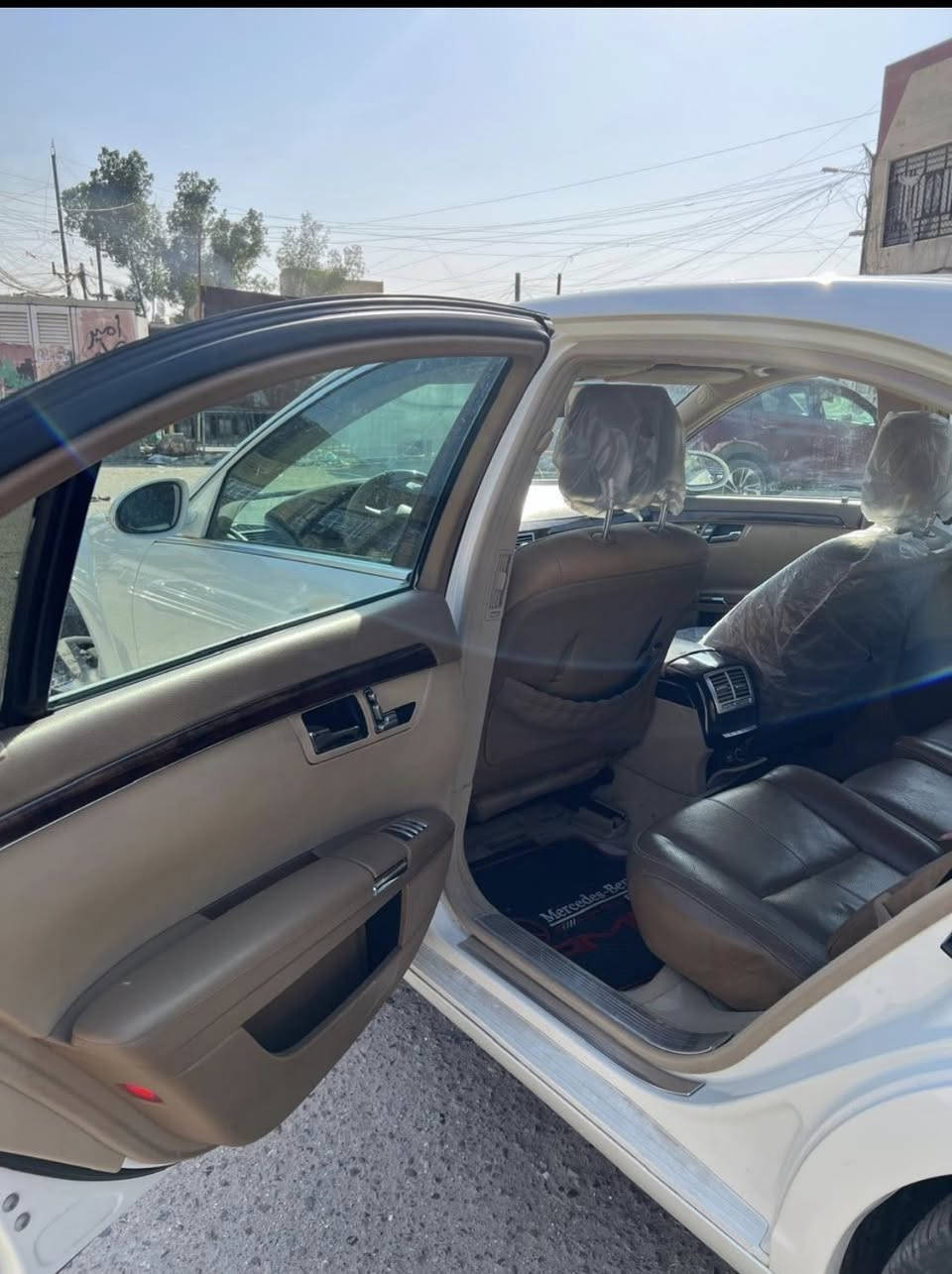 سلام عليكم 
سياره ادوات نوع مارسيدس 350s
6 سلندر
سياره بدون كص يعني كبل تروح سجل 
سياره مكفوله
+ وين ما يعجبك تاخذها سونار جهاز 
اليحب يتواصل ويانه واتساب او مكالمه هاتف 
***********
