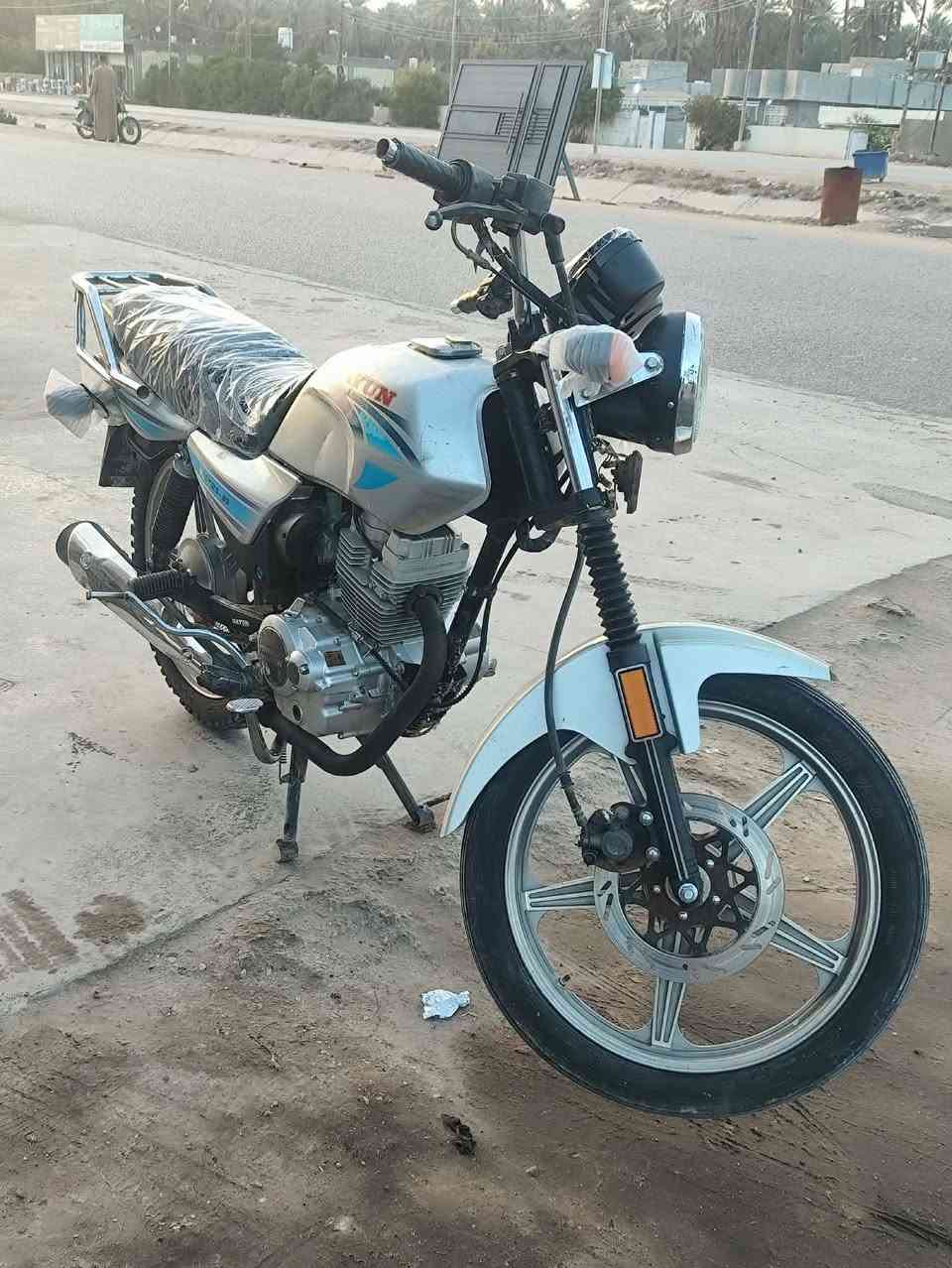 السلام عليكم دايون عضم رصاصي للبيع محرك مكفول اوراق سكنر مديل2023حلوه سعر700 اوً بيها مجال المكان كربلاء احسينيه‭٠٧٨٩ ٣٣٥ ٦٧٤٤‬
