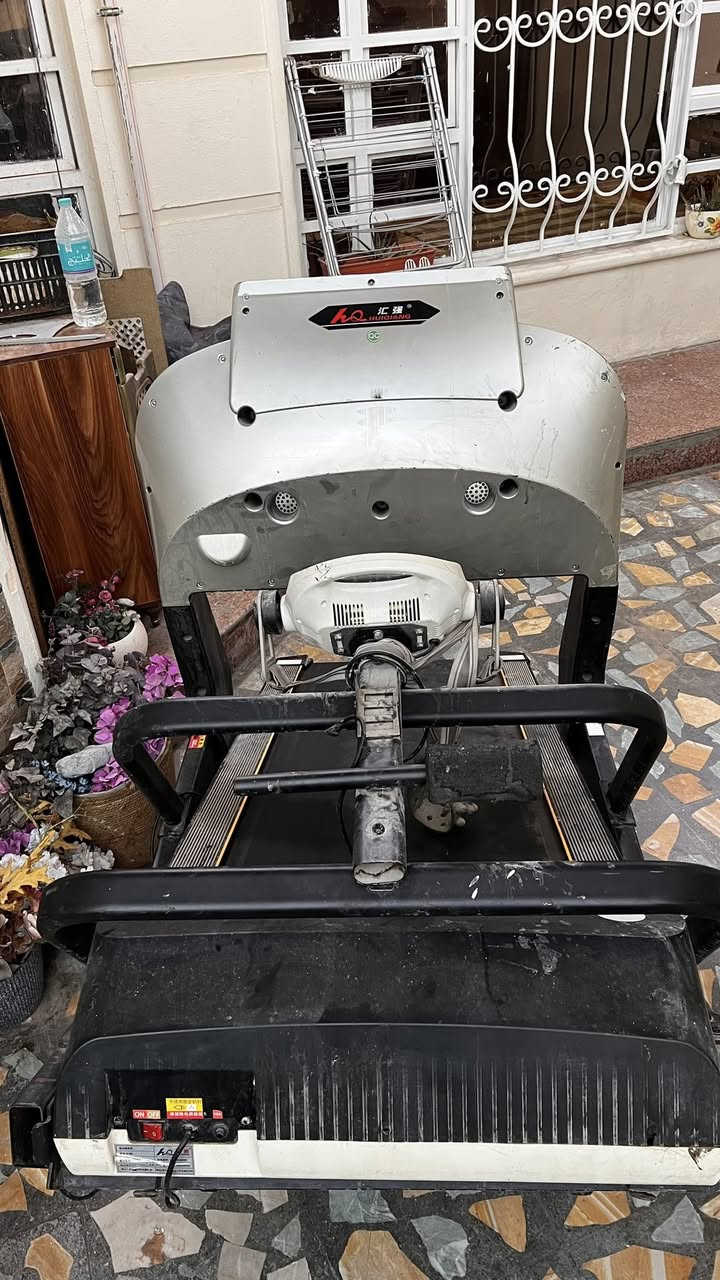 جهاز كارديو وتكسير شحوم
شركة Ho huiqiang
يتحمب وزن ١٨٠ kg
موجود بي نظام الكارديو الجبلي جهاز قوي جداً مواصفاته 
الجهاز مال قاعة (جم) ومتروك ( الماطور مالته بي عطل بس )
جهاز تكسير الشحوم ما بي اي مشكلة 
الجهاز قابل للطوي ونضيف وقوي كلش 
سعره ١٥٠ الف دينار 
العنوان بغداد المشتل 
***********
