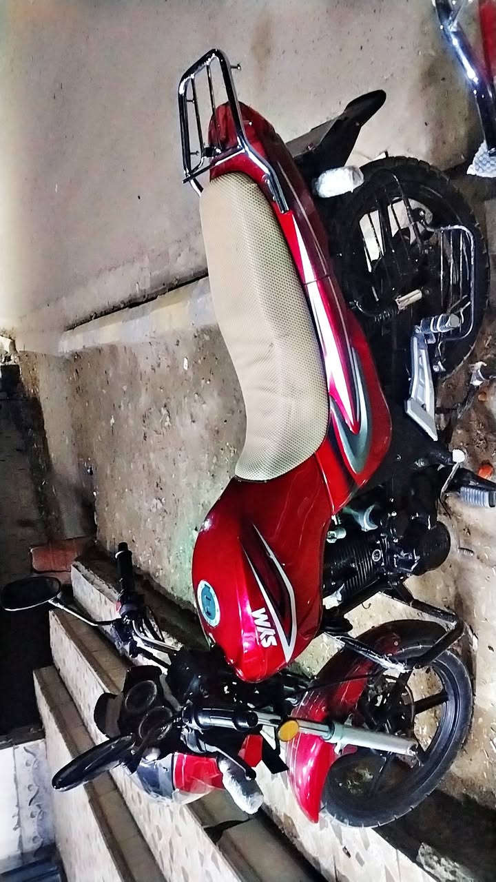 يالله
مكلف بالنشررر 
دراجه سايم موديل 2022. مكمرك محرك مفتوح مبدل بيه كم شفت بس  مابي اي نقص 
السعر 1300 وبي مجال 
 الاستفسار ع الاتصال 

***********
