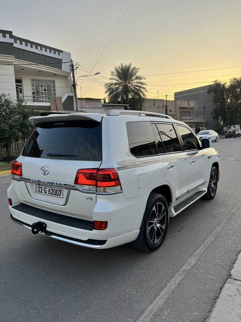 سلام عليكم اخوان
لاندكروز 2021  خليجي GX مكفولة من الصبغ كير مكينة شرط 

الفحص تخم تاير كلة جديد اي نقص مابية 
 
رقم اربيل باسمي شخصيا  🚦مضلل سنوية من مرور اربيل 

📌السعر 515 ورقة وبي مجال 

للاتصال ***********

5 كامرات 

محرك 6 سلندر

دبل ماوس 

كشنات كهرباء امامي 

صندوق كهرباء 

٨ ارباك 

بصمة تشغيل + بصمة ابواب + تشغيل عن بعد  

لد نهاري 

بروجكتر 

جلد 

يدات نيكل 

تحكم ستيرن  

فور ويل 

مانع انزلاق 

جنطة كهرباء 

فتحة  

مقاعد عدد 7 

ثلاث قطع تبريد 

مرايا كهرباء + شفط 

حساس امامي وخلفي 

ثلاجه

وباقي المواصفات معروفه
