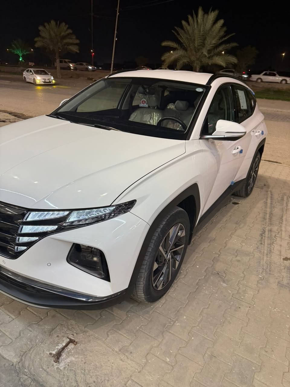 توسان 2024 بيع فقط 
ماشيه 30 الف (وارد خليجي ) كلين تايتل 
محرك (2.0) اربعه سلندر 
رقمها (اربيل) 
السياره جاهزه من كلشي وجديده وكلشي موضح بصور 
جميع الملاحضات مذكوره في الصور توجد رصعات في القماره بسبب النقل وليس حالوب عدد ٦ 
السعر : 20.500$ 
تواصل : *********** بي واتساب 
مكاني نجف
