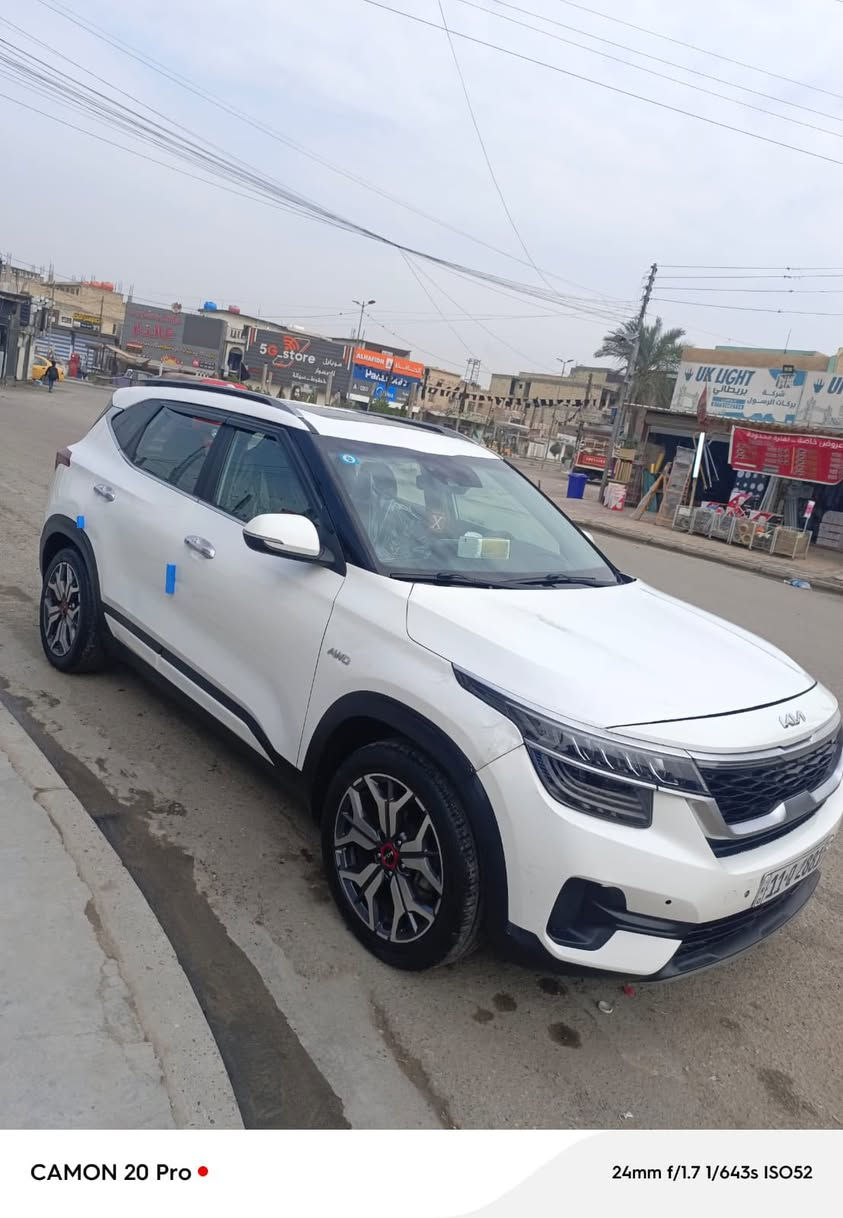 السلام عليكم
كيا سيلتوس فول فول موصفات وأرد أمريكي 
موديل 2022 محرك تيربو كامل موصفات ونضافه فول شكل الجديد فور ويل تشغيل عن بعد اشاير مري كامل مواصفات وهاي صورها كدامكم 
ولي يريد يستفسر اكثر عله هااذه لرقم 

***********
