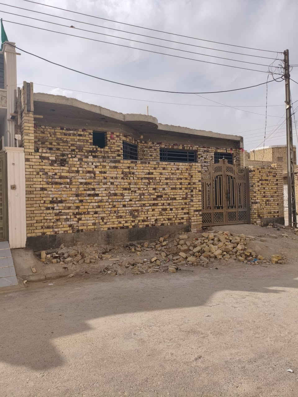 سلام عليكم بيت للبيع 100م هيكل العنوان نهوند الثالثه قرب مدرسه الصول


**إذا كنت صاحب هذا الإعلان وتريد حذفه لأي سبب، رجاءا أرسل رسالة إلى الدعم الفني**