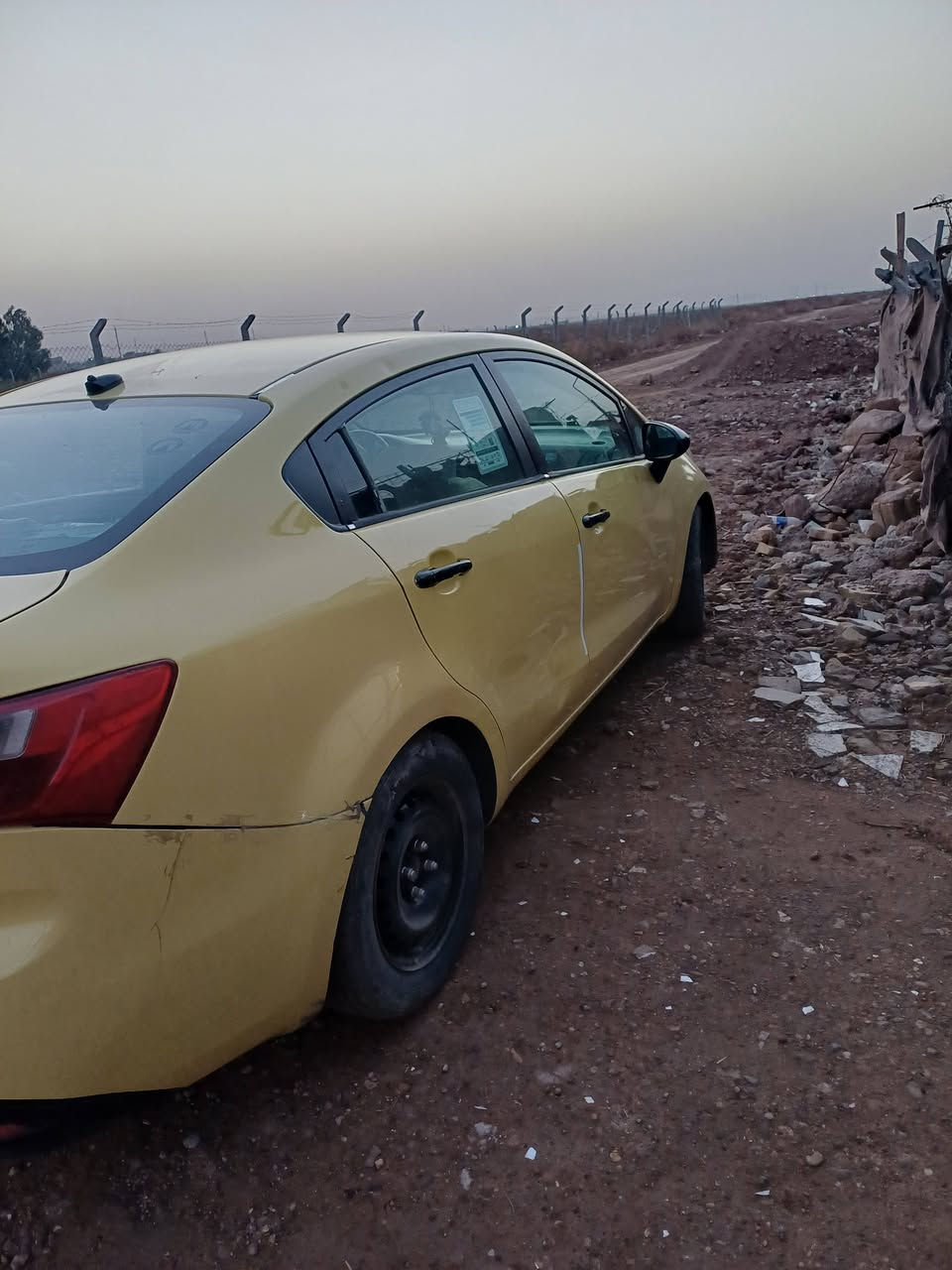 كيا ريو موديل 2014
وارد امريكي ضربته جاملغ الخلفي
السعر 78 وبيه مجال مكاني حي اور
***********
