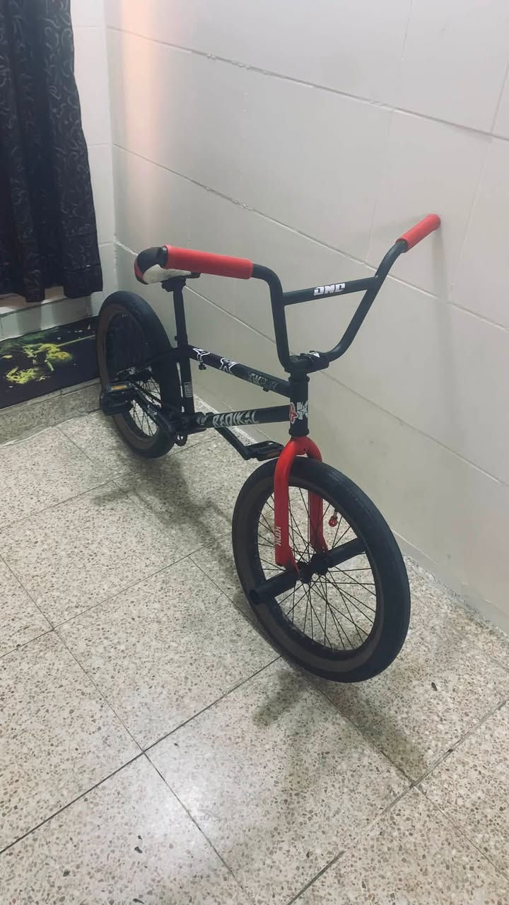 BMX فئه متوسطه لل مبدئين سعره 150 لل تواصل ***********
