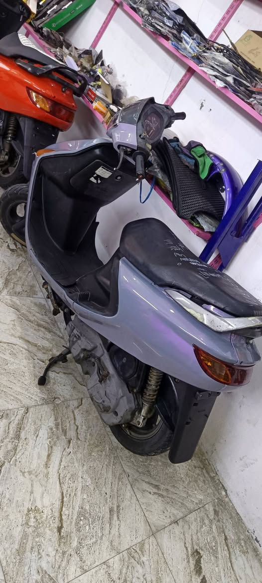 سلام عليكم وصلتنه وجبه نواع دراجات الحاويه بنسب السعار المكان قضاء الشنافيه ***********
