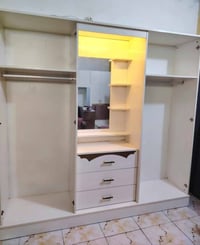 غرفه اخشاب • ميز تواليت