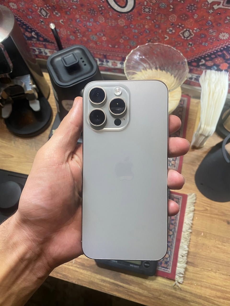 �
📱 iPhone 15 Pro Max | 512GB

🩶لون ازرق رصاصي 
✨ نظيف جداً (حالة ممتازة)
📱 شاشة مبدلة ثلاث خيارات 
🔋 بطارية 89% (تشتغل ممتاز) 

💰 السعر: 780 ألف (قابل للتفاوض)

📍 بغداد
📞 ***********
