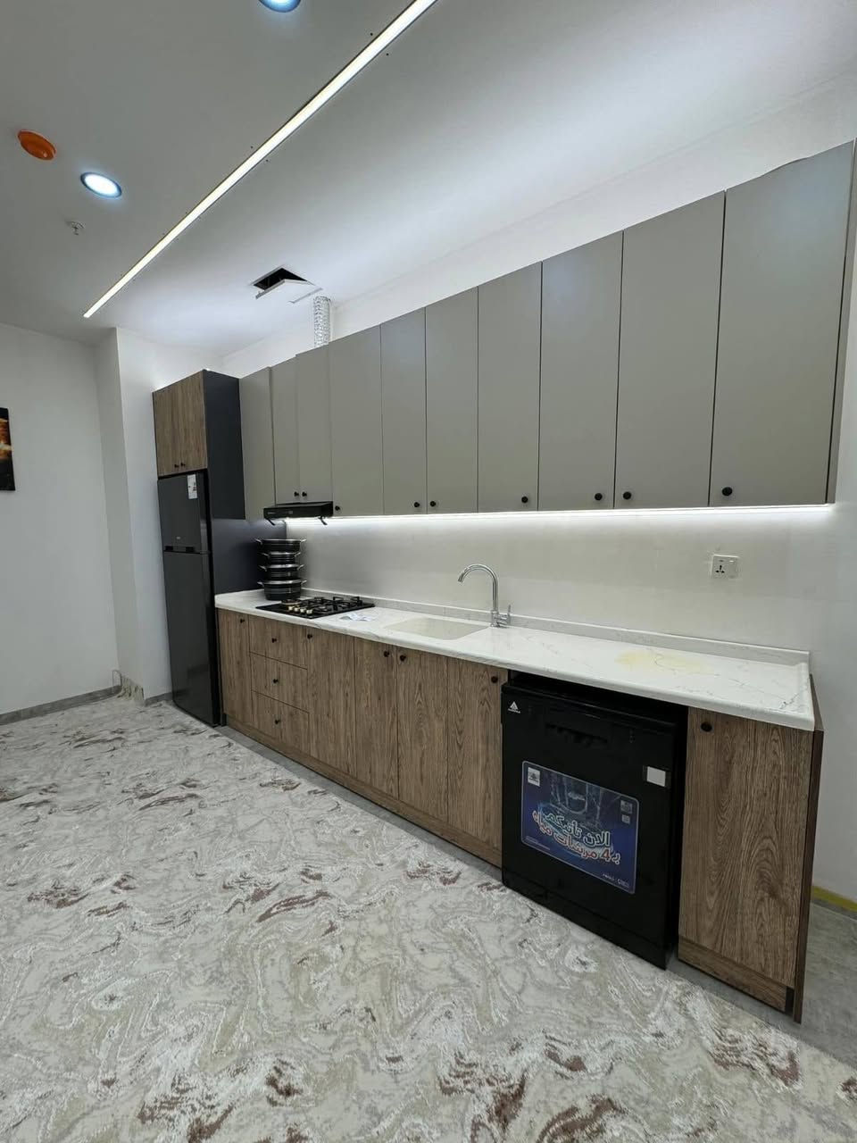 شقة مؤثثة  للأيجار
في مجمع لايف تاورز 

مميزات الشقة

-مساحة 120م

  -غرفتين نوم

-صاله

-مطبخ. 

-صحيات

-طابق 1

للاستفسار اكثر اتصل على الرقم ***********
