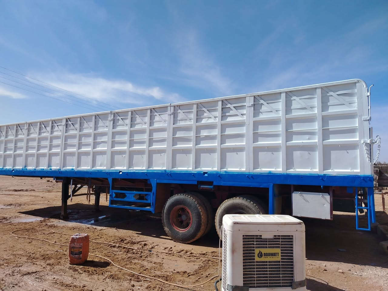 السلام عليكم عربانه بلوم شاصي 16 دناكير مدور 14 طول 12 تخم تاير ما عده زوج واحد فقط سعر 60مكان انبارحديثه المو شراي لا يتصل ***********
