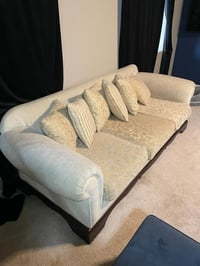 أغراض مستخدمه للبيع أسعار مناسبة التواصل على الواتساب 07819617690