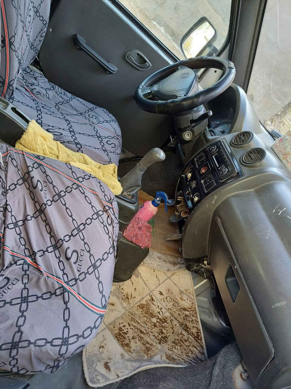 سيارة كنو ٧راكب موديل ٢٠١٢نجف للبيع او مراوس ب اوتوماتيك سنويه نافذه السعر ٣٠ ورقة وبيه مجال العنوان نجف كوفه موبايل ***********
