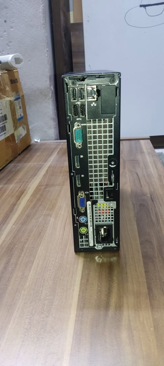 💢🚩 سلام عليكم حاسبة ديل مواصفاتها كل آتي 
معالج إنتل i3 جيل ثالث 
رامات 4gb ddr4 
تخزين hhd320
نظام ويندوز 10
سعرة 40 فقط موجود توصيل لكل العراق


**إذا كنت صاحب هذا الإعلان وتريد حذفه لأي سبب، رجاءا أرسل رسالة إلى الدعم الفني**