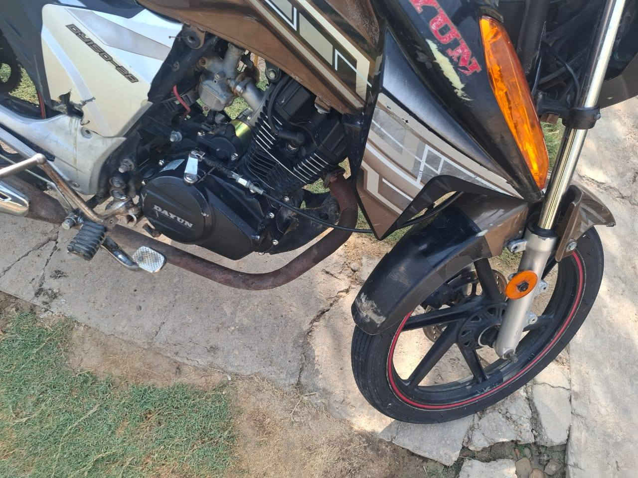 دراجه دايوان ٢٠١٨
محرك مكفول خير من الله
دراجه أوراقها كامله كمرك مدفوع بوجهك الترقيم
دراجه يرادلها ترتيب مااكلك كامله بس محرك وقوه ونضافه الشاصي خير من الله
سعر خاص بيها مجال حك الجيه
رقم تلفون ***********
