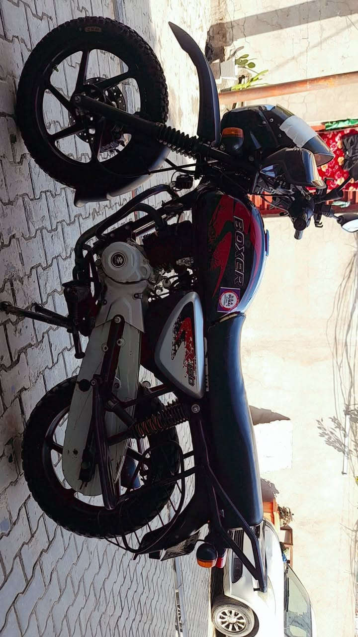 سلام عليكم بوكسر مديل ٢٣مرقم بغداد مكينه بلجيس بس يحتاجله ترتيب بلكهربائيات مكان بغداد المنصور 
***********
السعر٢١٥٠
 وبيه مجال
