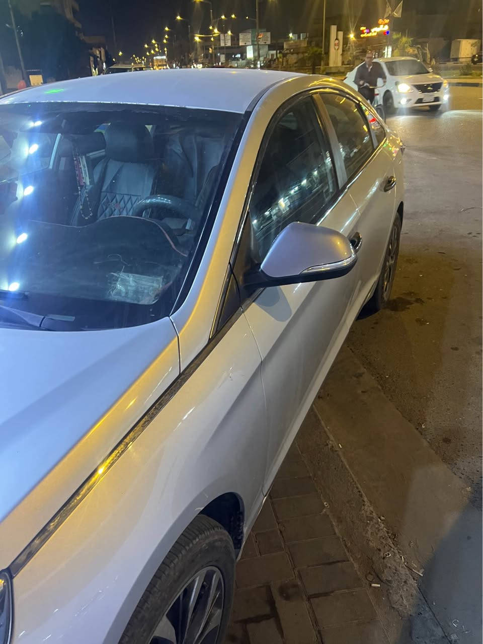 سوناتا مديل 17  وارد مريكي بصره بسمي حدثه دعاميات ثنين وشبر الحوض الصندوك وراجع بارد مكاني البصره الجمهوريه قرب معمل الثلج مكينه وكير وحداده خير من الله ***********  السعر 130 وبيه مجال  إذا اكو مرارس اراوس البصرة, العراق
