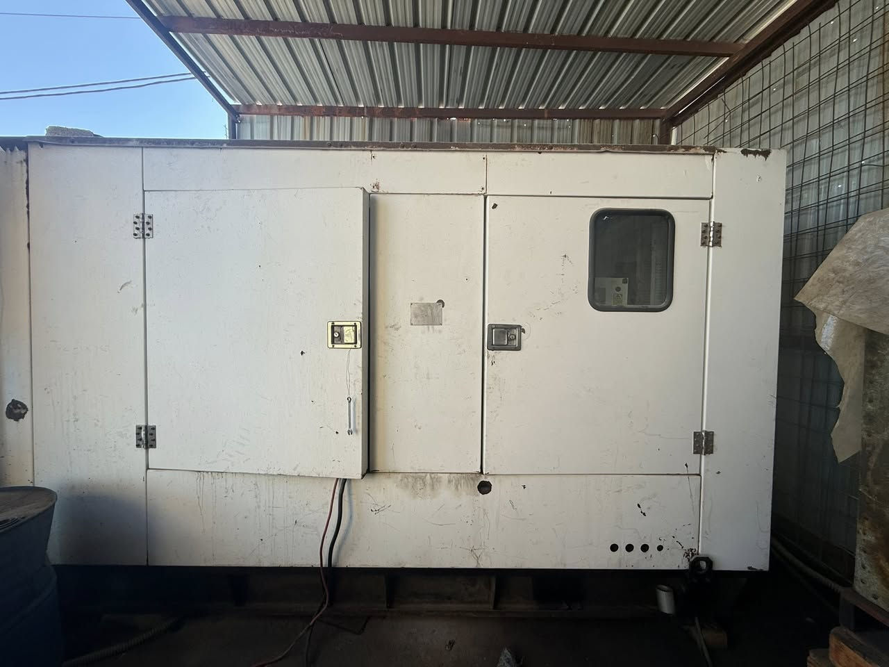 للبيع مولد كمنز
***********
