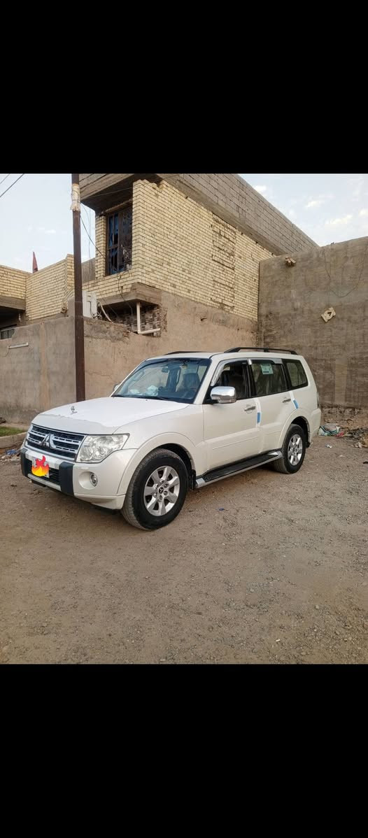 سياره باجيرو للبيع
موديل 2010 حبتور رقم بغداد لدولي
مكفوله ماعده بارد قليل كلش 
بل جاملغ المامي سياره حلوه كلش 
للاستفسار الرقم ***********
 فول مواصفات اني مكلف بل نشر
