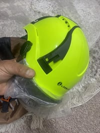 إكسسوارات شخصية • متوفر