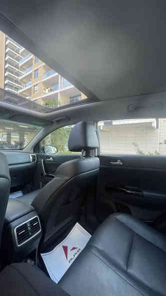 السلام عليكم
كيا سبورتج 2018 وارد امريكي 
بدون دواخل ولا ايرباك 

سيارة فول مواصفات 
حساسات امامي وخلفي 
كشنات كهرباء 
كشن تدفأة تبريد
ستيرن تدفأة تبريد
بانوراما 
تحكمات ستيرن 
شاشة 
تشغيل بصمة
قطعتين تبريد
محرك GDI 2400

السعر 165$ 
للأستفسار وصور الحادث واتساب 
***********
