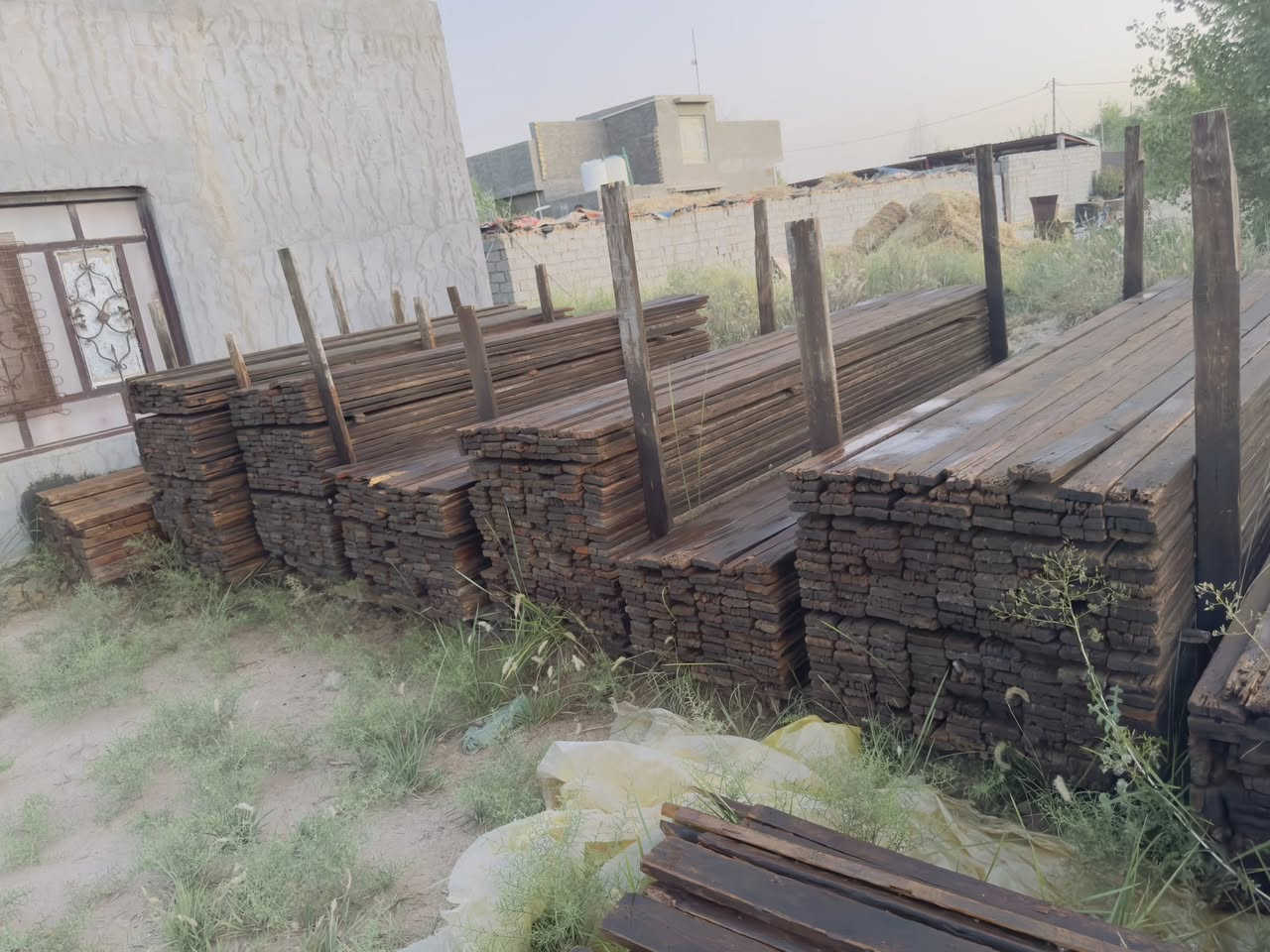 السلام عليكم قالب خشب للبيع انج تارس عدد ٢٥ مكعب نظيف بي مختلف القياسات مكان حله للاتصال ***********
