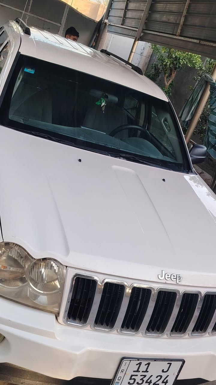 جيب لاريدو2007 مكفوله وجاهزه محرك 3.7 2x4 باسمي ***********
