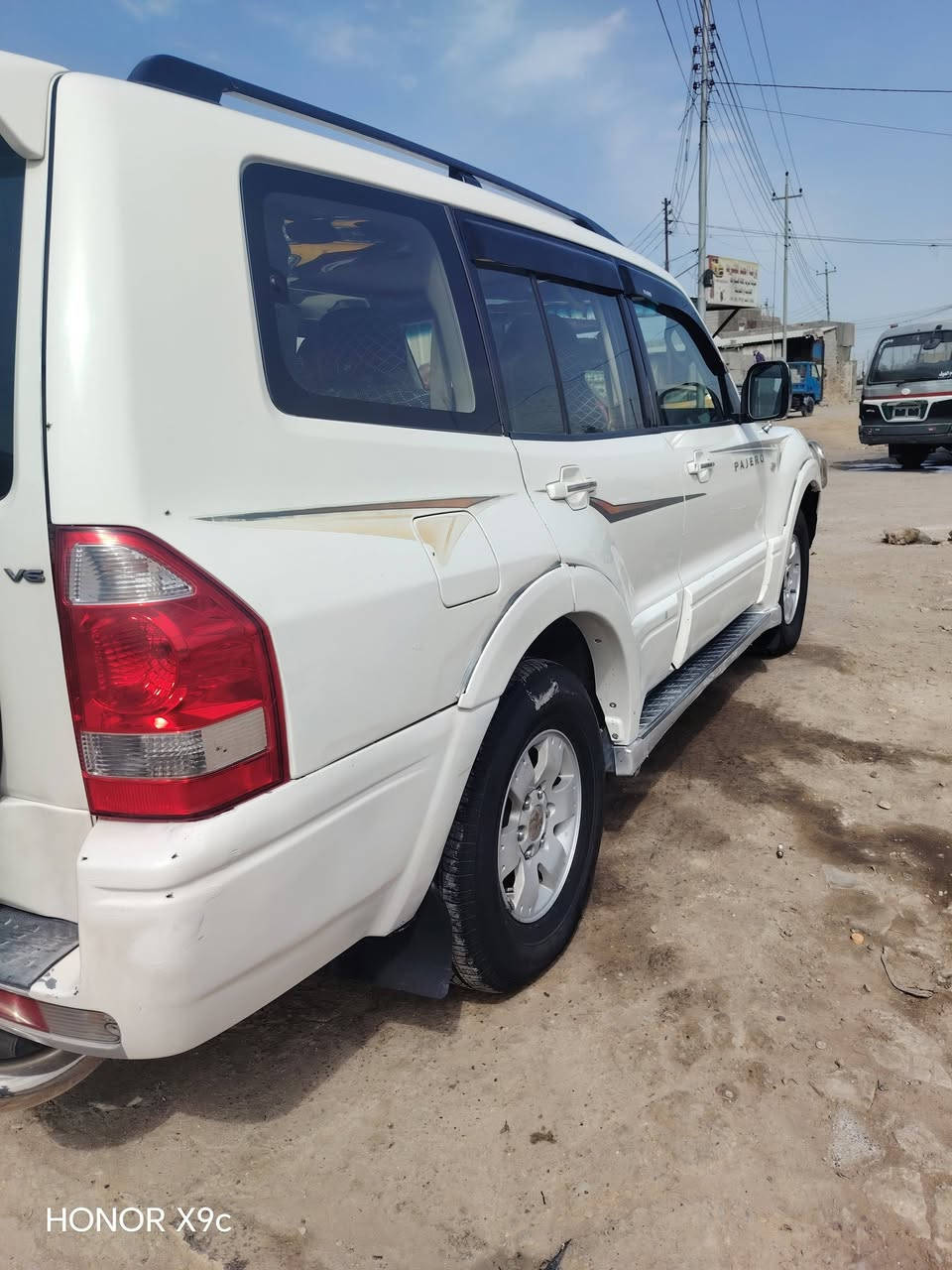 السلام عليكم باجيرو 2006 كامل مواصفات ٣ قطع تبريد مكينه وكير ابلاد رقم انكليزي بابل  بسمي سنويه لواحد ٣١ مصبوغه عام جماليه بيع او مراوس  السعر 85 وبيه مجال ***********
