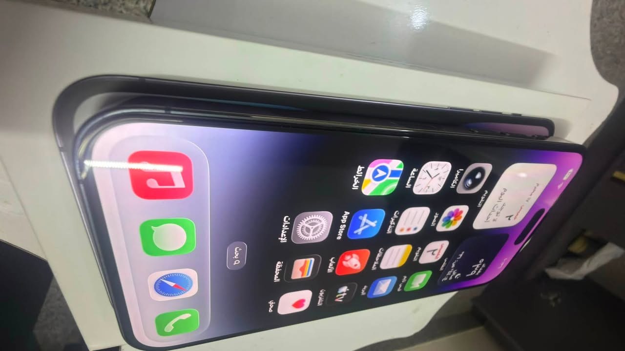 ايفون 14 برو ماكس ذاكره 256 بطارية 79ماستر نظيف جدا بدون اي تصليح او تبديل حتى الوصل موجود تفحصه وتجيكه وبالخير عليك قفله ونهايته 850 الف 
هذا رقمي ***********

