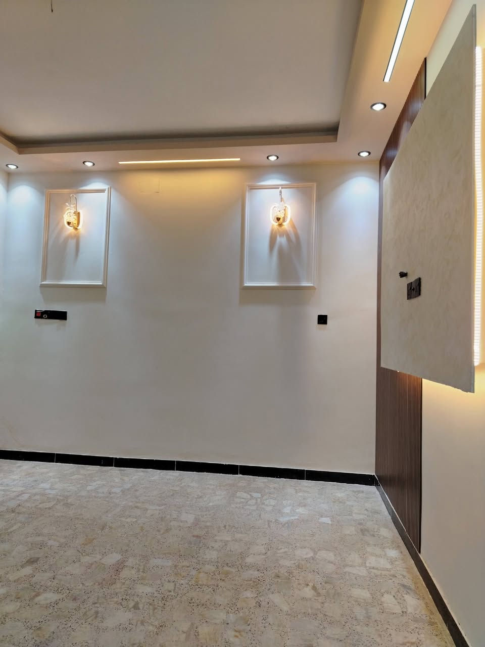 #مكتب_نيوهاوس_للعقار
للبيع مشتمل ٥٠م ٣ طوابق حديث

منطقة الامن الوطني الثانية

......

اعلان رقم ٣٨٨

......

مشتمل ٥٠م ٣ طوابق حديث بناء ٢٠٢٥

في منطقة الامن الوطني الثانية بين الديوان والسوق في حي الجهاد

واجهة ٥ نزال ١٠ 

٣ نوم

صحيات عدد ٢

ديكورات داخليه

فارغ مامسكون

للاستفسار *********** متوفر واتس اب اتصال

مكتب نيو هاوس للعقار الكائن في

حي الجهاد الديوان مقابل الامانة قرب كوفي ركن الديوان
