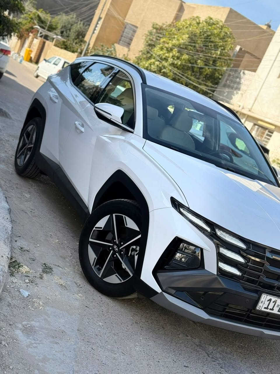 السلام عليكم توسان رقم بغداد موديل ٢٠٢٥ للبيع او المرواس بسياره اقل علمود الفرق سياره جاهزه جديده ع وضع الشركه 
فووول مواصفات مانقصه اي شي 
السياره بأسمي شخصيا مكاني بغداد جسر ديالى 
السعر ٢٢٥ وبيه مجال 
***********
