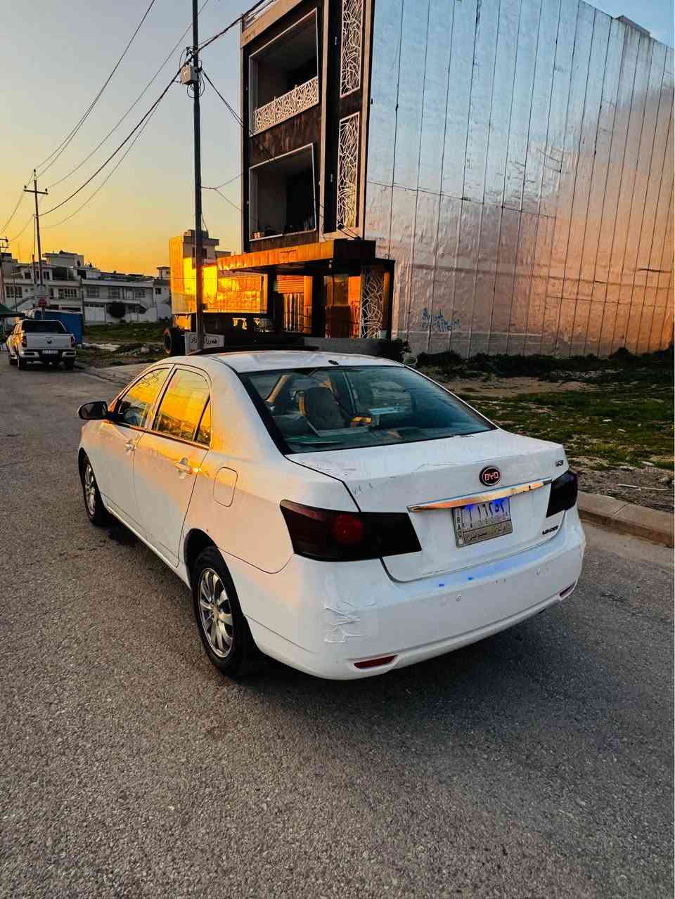 BYD 2012 
فول مواسەفات 
٤ جام کارەبا 
سڵاید 
تەبرید سارد و گەرم مەزبوت 
٤ تایەی لۆک 
مەکینە کرۆلا مەرخوب 
بە شەرتی گێڕ و مەکینە 
سەنەوی بەغداد بە شەرتی ئەوەلیات 
سەیارەکە زۆر بێ مەسرەفە 
هەموو گیانی بە شەرت 
نرخی : ٣٩گەڵا 
ژ.م: *********** السليمانية, العراق
