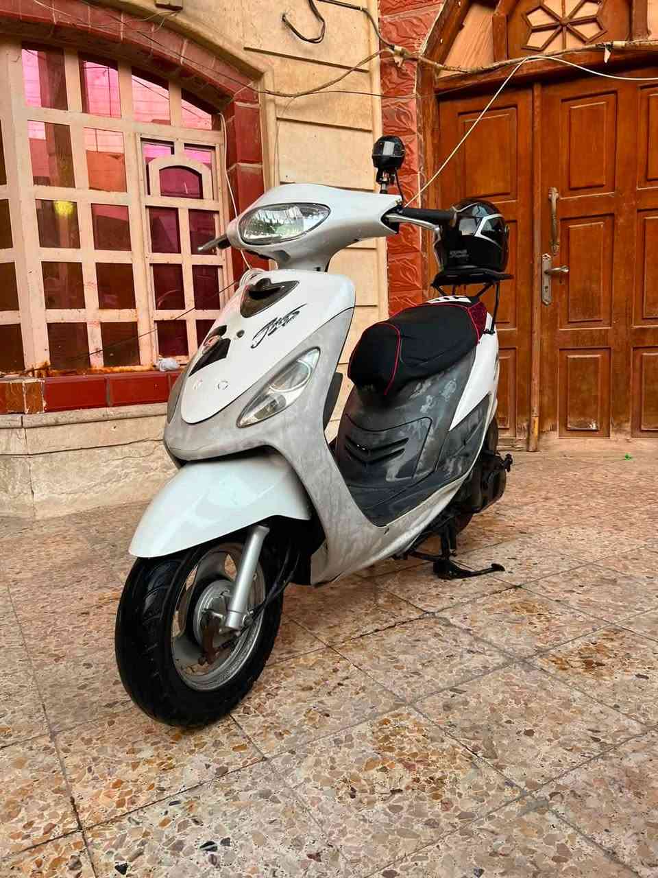 السلام عليكم ماكس قجمه محرك مفتوح ولفات شلعه معدل فول الدراجة جاهزه مابيها نقص كلشي شغال سلف هندر اشاير هورن لايتات عينه كيج سرعه كيج بانزين بريك بل مكان  عنواني البصره الجبيلة *********** السعر 575 وبيها مجال قليل
