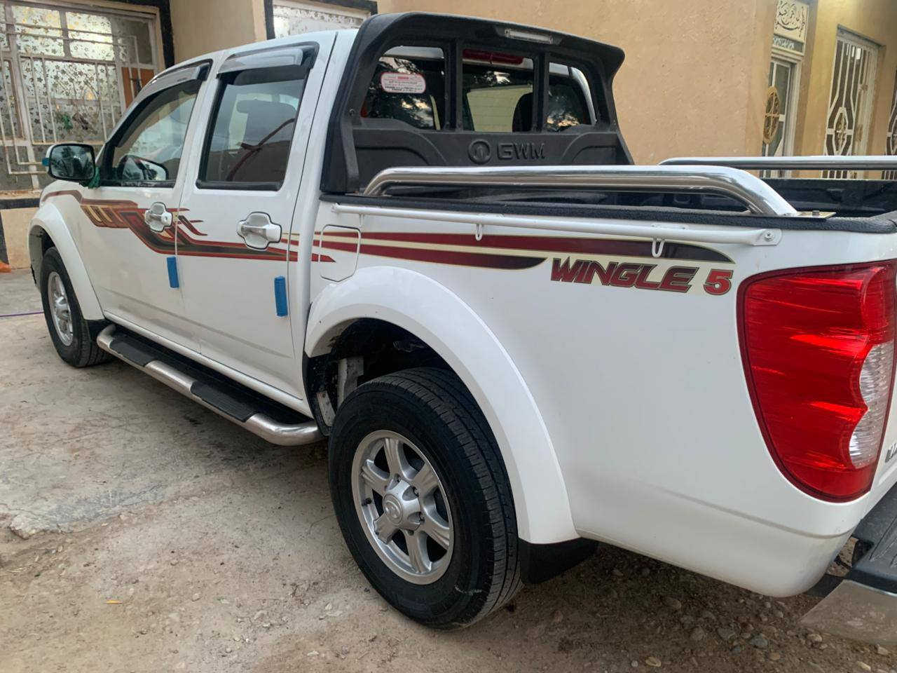 سلام عليكم سياره كريت ول للبيع رقم واسط موديل 2022سنويه 28سياره بيه جاملغ وباب جهت السايق بدون دوخل سياره السعر 110وبيه مجال بسيط ***********
