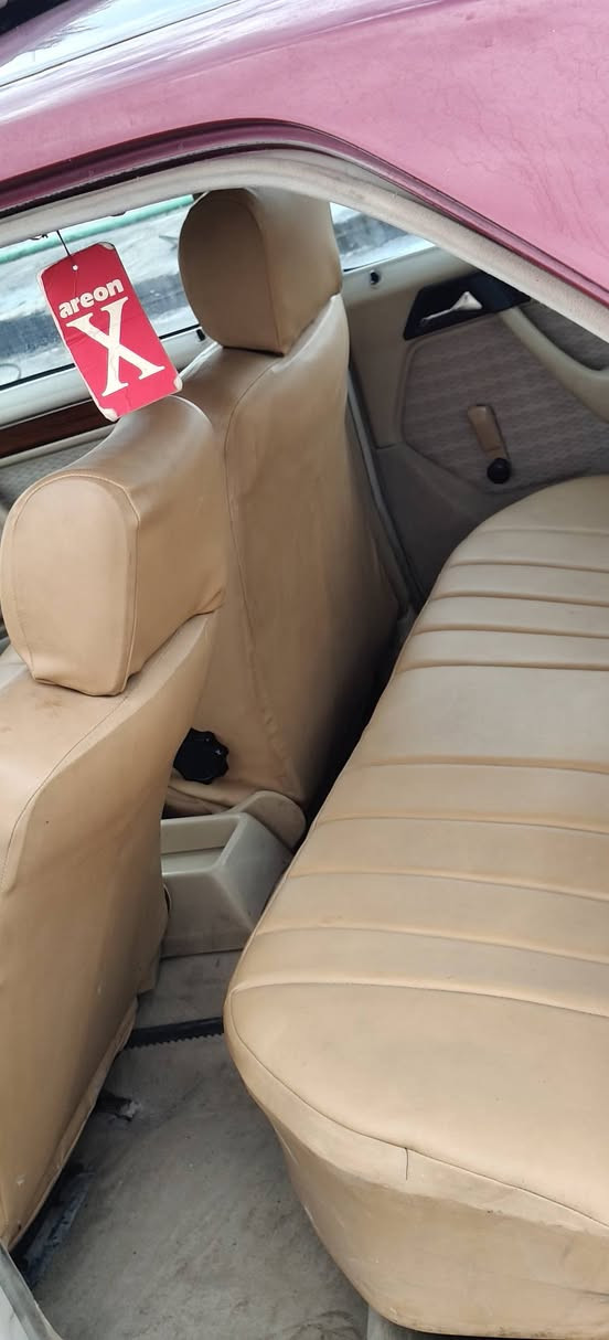 سلام عليكم للبيع
مديل ٨٩
مارسدس حجم ٢٣٠اوربي
كير عادي 
صبغ عام لجماليه 
مكفوله من ضربه 
رقم كربلاء بسمي
كير مكينه كفاله 
كهربائيات كلها شغاله
حداديه تخم تاير جديد
فتحه طكتين 
سياره معايزه برغي واحد 
مكان سياره بالنجف كوفه 

***********
