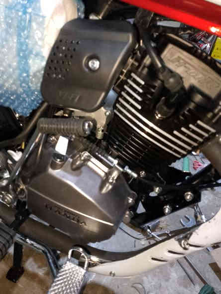 سلام عليكم وصلت دراجات 5كير هونده سلف موديل 2025
الوان ازرق ماروني سعر 775الف مراوس ايضا حسب القناعه 
عنوان ديالى قضاء قرة تبه حي النصر شارع العام قرب المستشفى الجديد موبايل *********** ومن الله التوفيق
