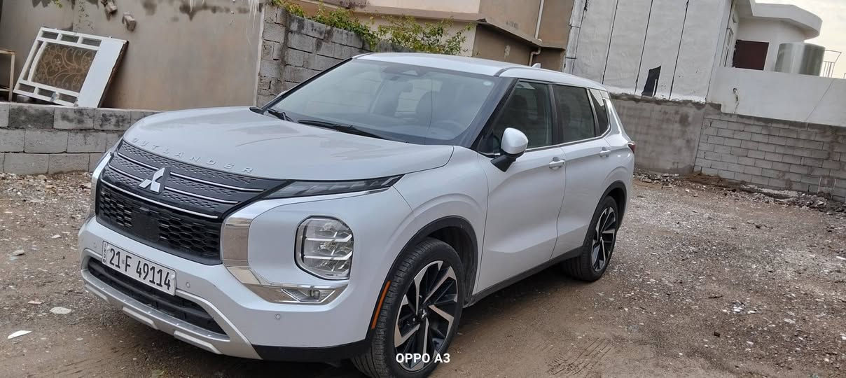 بسم الله 
للبيع اوتلاندر موديل 23
مواصفات SE فول مواصفات بس بدون فتحة
وسيارة7راكب
ضرر سيارة جملغ مبدل بلادي وباب سائق صبغ بدون دواخل شرط ورقم شاصي موجود وايرباك طاك وارجع سستم بلادي
ماشية24 و سيارة بسمي
رقم سنوي كل جديد
شراي اتصل كركوك شوراو 
***********
