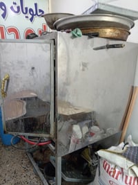 فرن غازي ياخذ ٦صواني للبيع السعر ٣٠٠ الف بي مجال هاتف ٠٧٩٠١٥٨٠٠٣٠