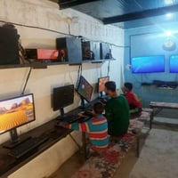 تعزيلة محل حاسبات عدد 4 وبليات عدد 2 وياهن شاشاتهن وكل ملحقاتهن للاستف...