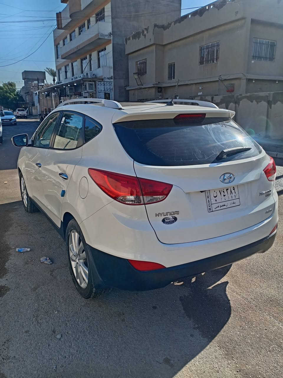 سلام عليكم
توسان 2011 ابيض
الحادث 
جاملغ مبدل اصليي.بدون دواخل
نص باب صبغ بدون دواخل
.......................
المواصفات 
خليجي 
محرك دوش
ماشيه 180
شاشه كبيره 
تحكم ستيرن جهتين
بصمه 
بنرامه فتحتين 
كشنات جلد 
كشنات كهربائي 
مري شفط 
مري اشاير 
لايت زنون اصلي
السعر 136 $$ وبيه مجال 🌹
........................ 
المكان بغداد الجديده.. نعيريه
........ 
الرقم الهاتف
***********
