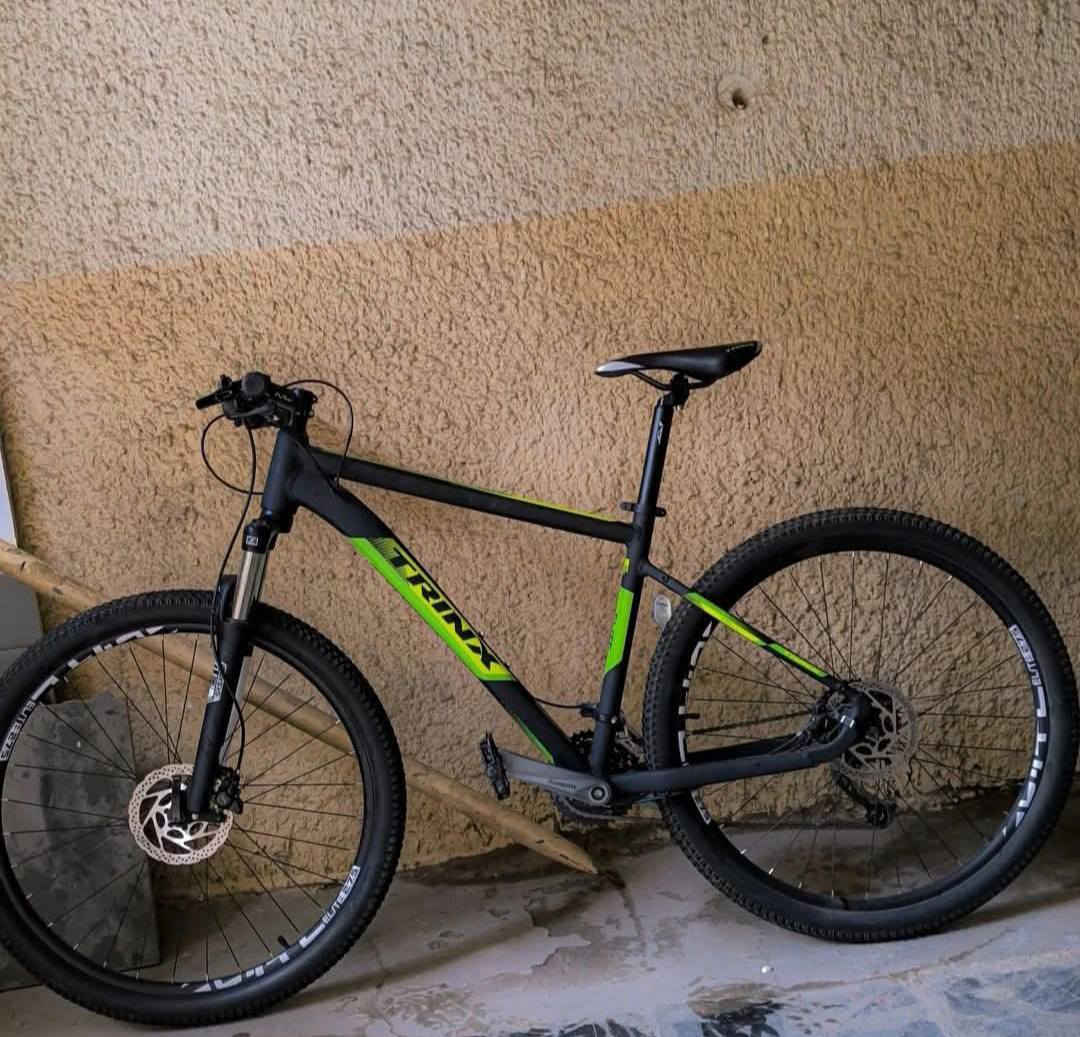 دراجة هوائية ماركة Trinx Elite 700 / D700 Elite جبلي للبيع دراجة نظافة 100/100
دراجة هوائية ماركة Trinx Elite 700 / D700 Elite جبلي للبيع دراجة نظافة 100/100 
گير شيمانو 
بريكات هيدروليك 
فريم المنيوم 
9 سرعات خلفية و 3 امامية 
حجم 27.5 
دراجة متكاملة من كل لنواحي 
سعرها 325 بيها مجال بسيط جدا
للاستفسار تواصل واتساب ***********
