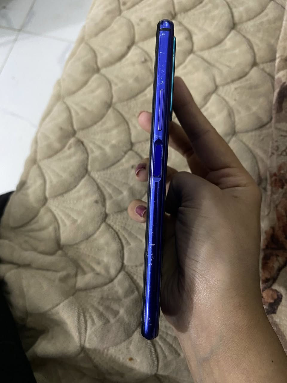• ذاكرة 128GB
• مبدل شاشة أصلية فقط
• الجهاز شغال طبيعي وما بي أي مشاكل بالاستخدام
• بي فطر خفيف بالشاشة الأمامية  ممأثره على اللمس
• وبي فطر بسيط قرب الكاميرا الأمامية، فه لكامرا الأمامية بيها غواش خفيف
• باقي الأمور تمام

السعر ٨٠ قفل.


**إذا كنت صاحب هذا الإعلان وتريد حذفه لأي سبب، رجاءا أرسل رسالة إلى الدعم الفني**