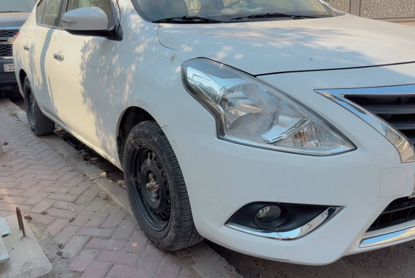 السلام للبيع نيسان سني موديل 2025
رقم اربيل سنوية جديدة هزه جديده 
ماشية 29 KM
تبريد قطعتين 
تحكم ستيرن جهتين 
جام كهرباء 4 ابواب 
مانع انزلاق 
شاشة ابل كار بلي 
كامرة خلفية 
حساسات خلفية 
اشاير بالمري 
يدات نيكل بلادي 
كشافات امامية 
ارضيات حوضية 
سيارة جديدة ع وضع الشركة 
السيارة مدوشمه بالكامل ارضية كشنات صندوك ستيرن اخو لبلادي 
بدون حادث بدون صبغ مكفوله بيها رصعه وبارد اصبعين فقط 
سبيل منازل 
تحويل مباشر بسمي ***********
السعر 124 وبيها مجال بسيط  مكان السيارة الاعظمية شارع عمر
